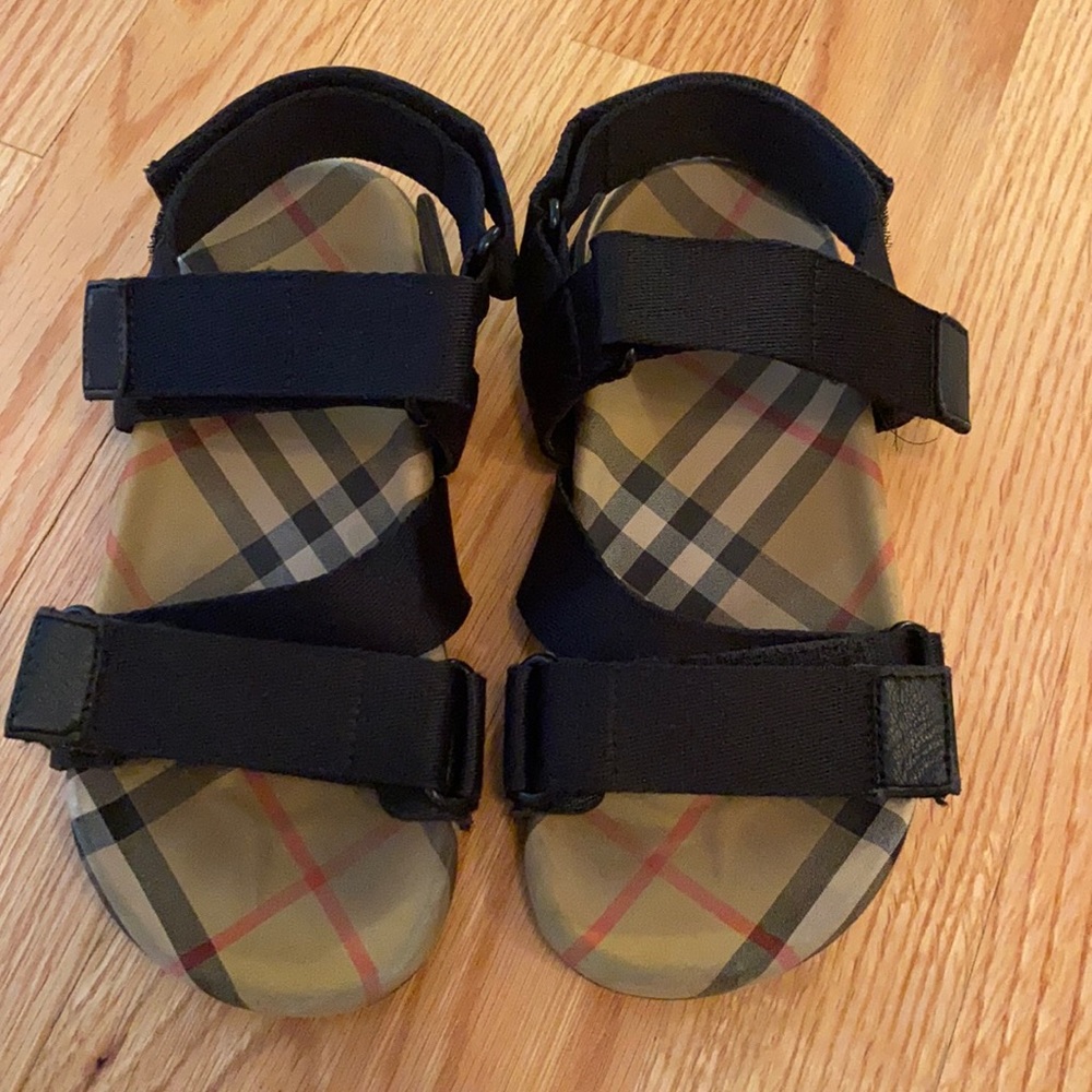 Boys shoes